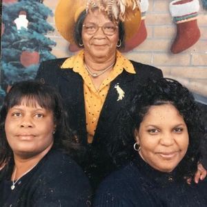 Meet your Posher, Maxine